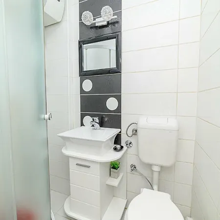 Beautiful Cozy Studio Close To City Center