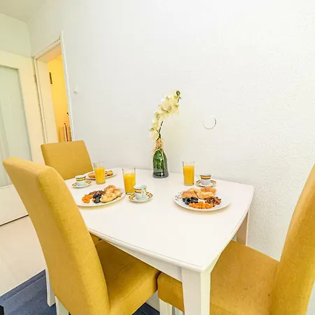 Apartment Beautiful Cozy Studio Close To City Center